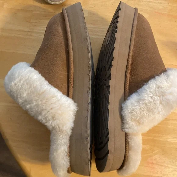 UGG Disquette Slipper - Picture 7 of 11